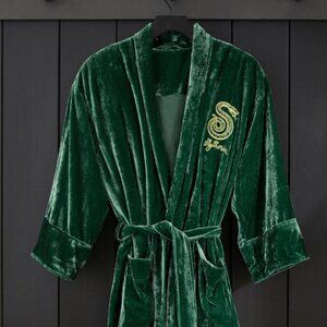 Harry Potter™ Slytherin™ Velvet Robe